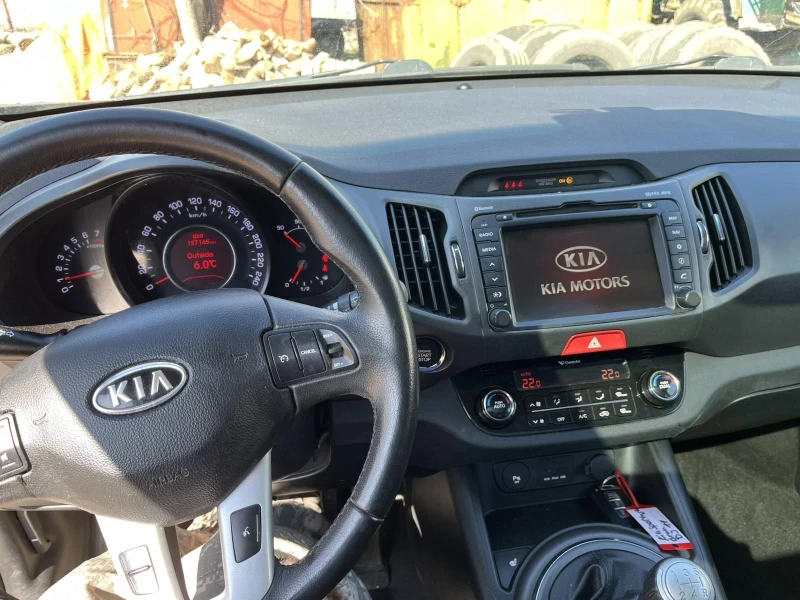 Kia Sportage, снимка 2 - Автомобили и джипове - 49455587