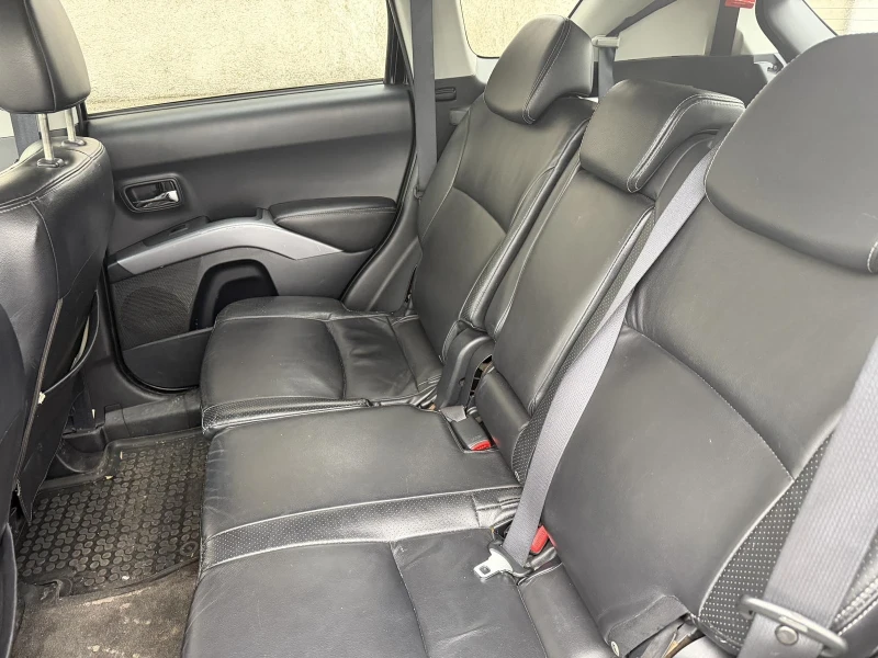 Mitsubishi Outlander, снимка 9 - Автомобили и джипове - 53343218