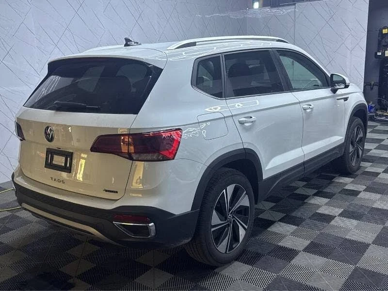 VW Taos АвтоКредит* (ЦЕНА ДО БГ)* , снимка 5 - Автомобили и джипове - 54040186