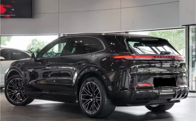 Porsche Cayenne TURBO ELECTRIC / HEAD UP / PANO / BOSE / 360 / , снимка 5 - Автомобили и джипове - 54912805