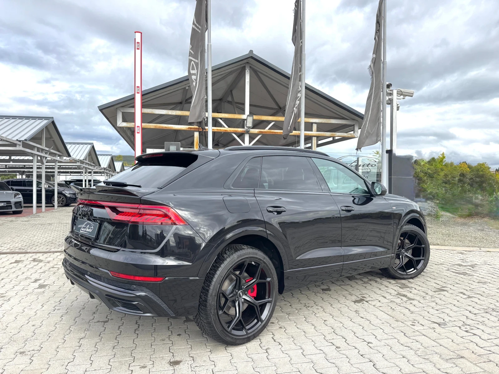 Audi Q8 S-LINE#MATRIX#PANORAMA#ОБДУХВАНЕ#AIRMAT#KEYLESS - изображение 6