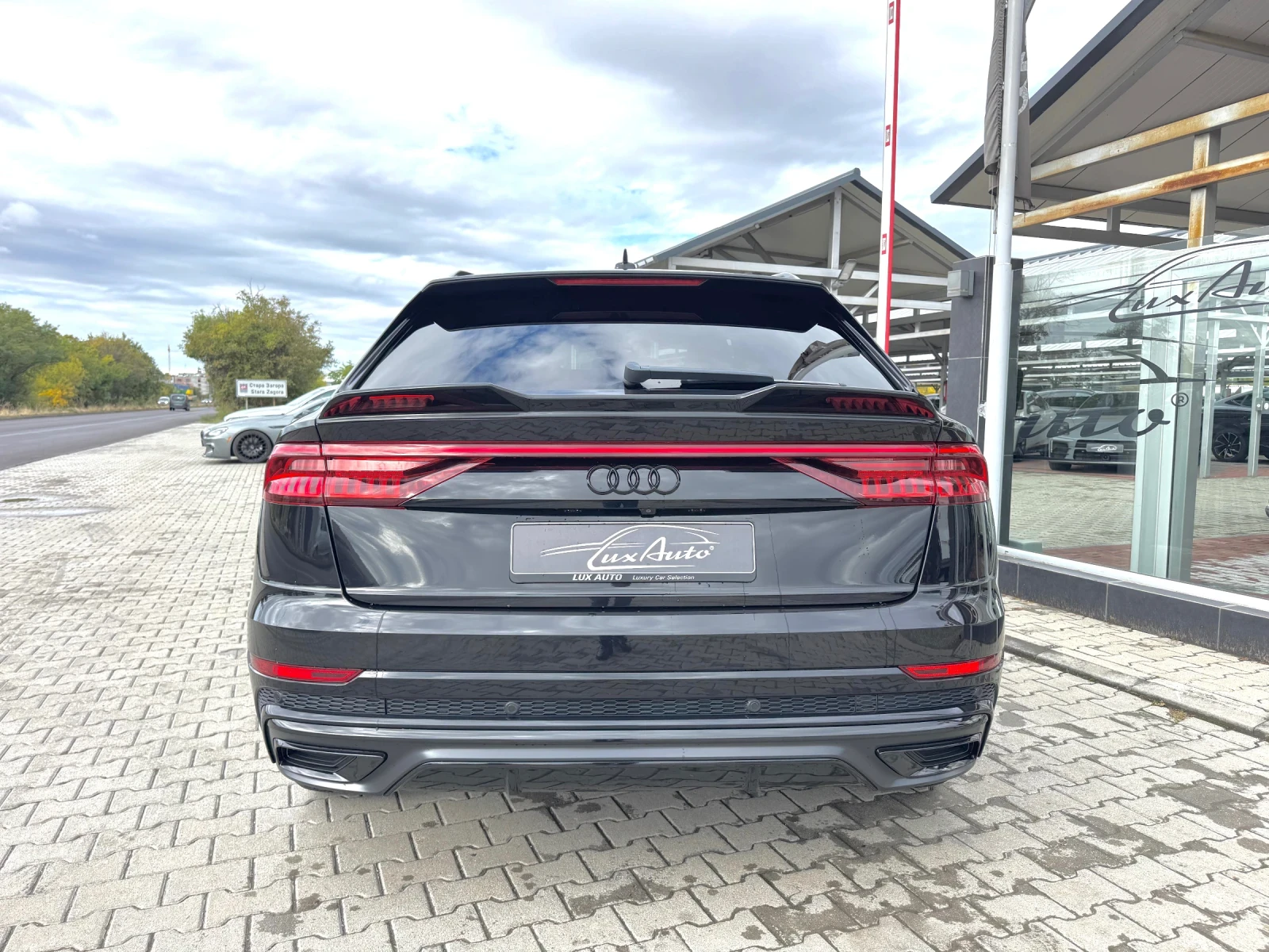 Audi Q8 S-LINE#MATRIX#PANORAMA#ОБДУХВАНЕ#AIRMAT#KEYLESS - изображение 4