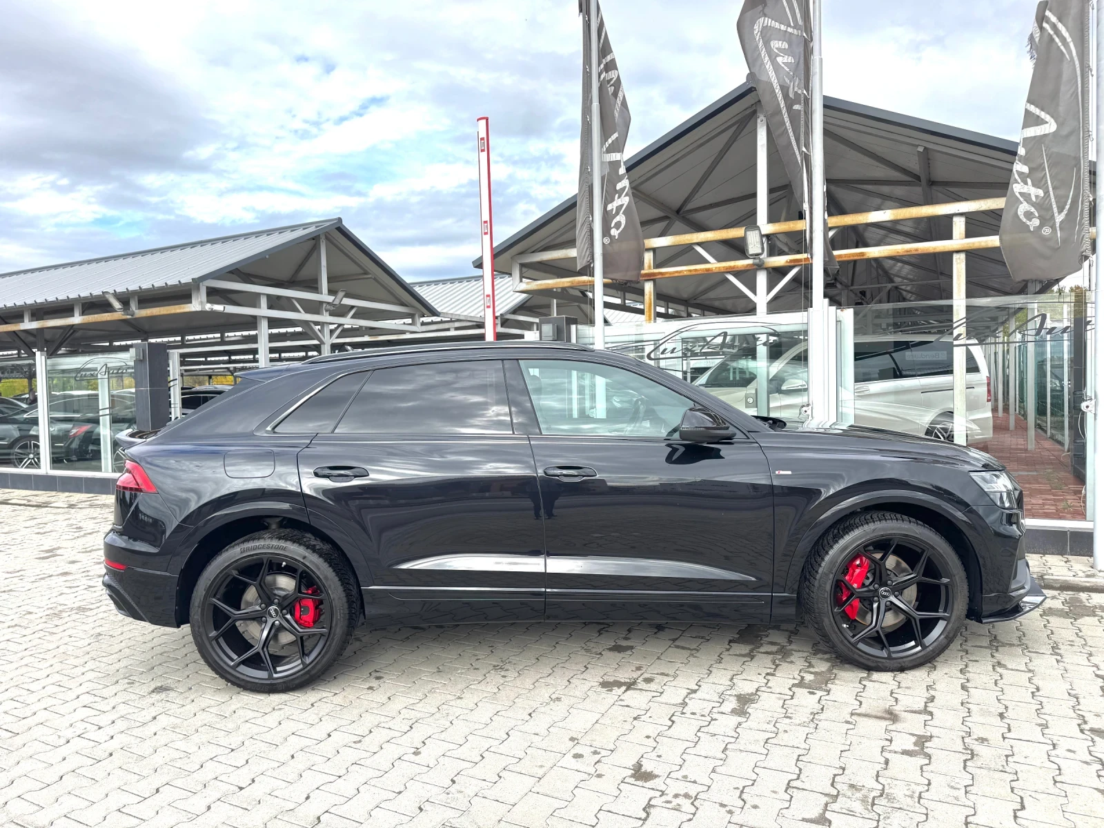 Audi Q8 S-LINE#MATRIX#PANORAMA#ОБДУХВАНЕ#AIRMAT#KEYLESS - изображение 7