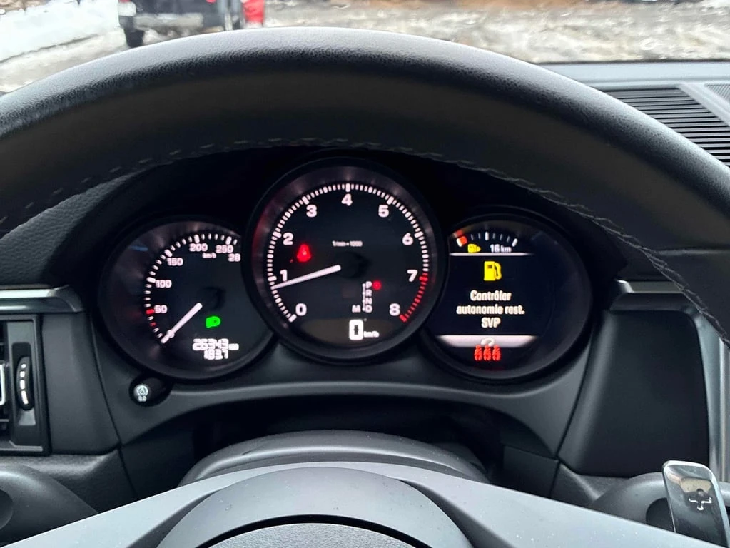 Porsche Macan * AWD * CARFAX * БЕЗ ПЪРВОНАЧАЛНА ВНОСКА - изображение 8