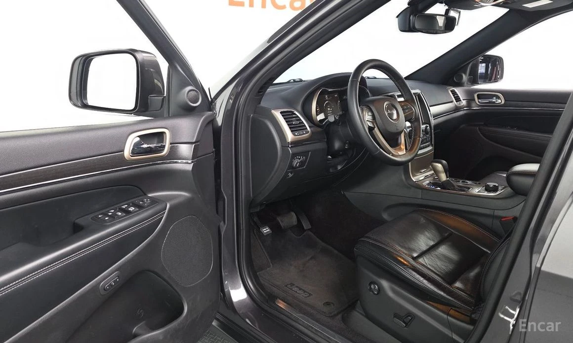 Jeep Grand cherokee 3.6 LIMITED* ПОДГРЕВ* ОБДУХВАНЕ* PANORAMA* КАМЕРА*, снимка 7 - Автомобили и джипове - 54241137