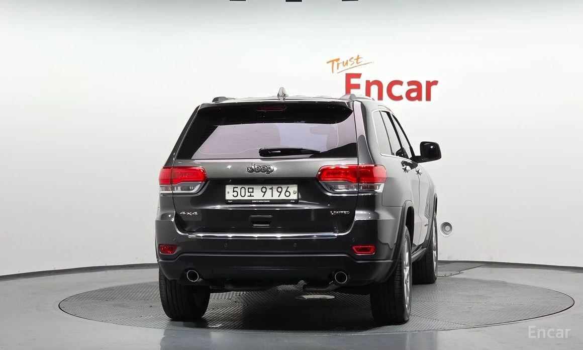 Jeep Grand cherokee 3.6 LIMITED* ПОДГРЕВ* ОБДУХВАНЕ* PANORAMA* КАМЕРА*, снимка 4 - Автомобили и джипове - 54241137