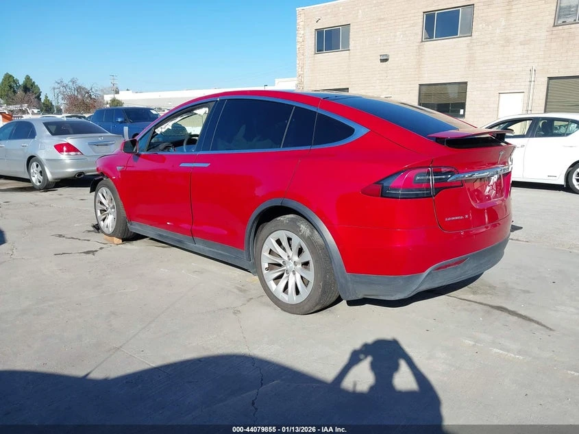 Tesla Model X 60D/70D/75D/90D/P100D, снимка 3 - Автомобили и джипове - 54403479