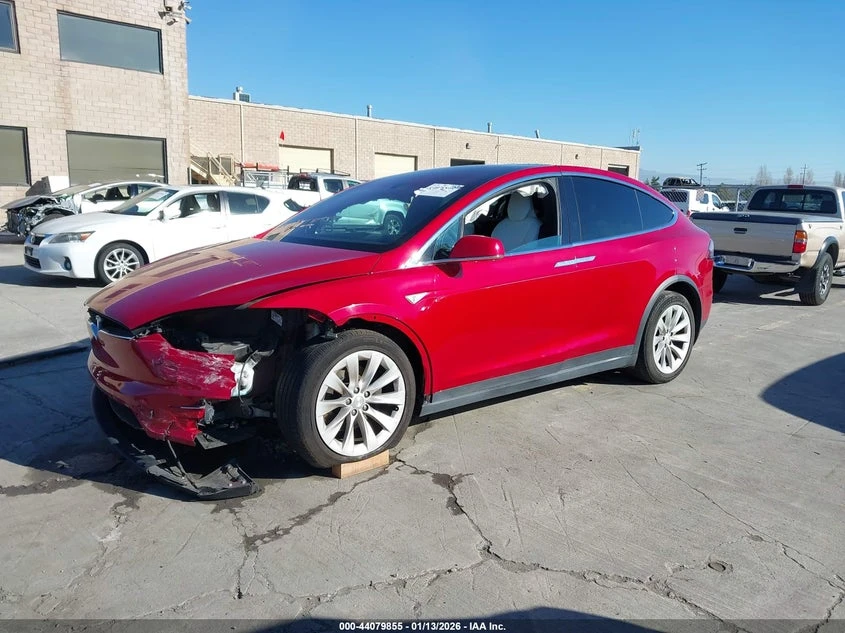 Tesla Model X 60D/70D/75D/90D/P100D, снимка 2 - Автомобили и джипове - 54403479