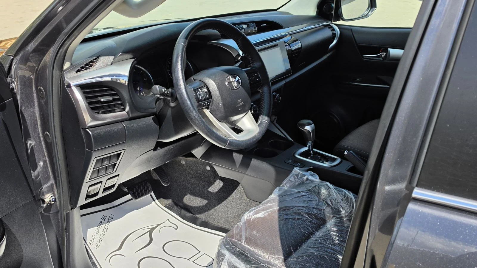 Toyota Hilux, снимка 10 - Автомобили и джипове - 56340682