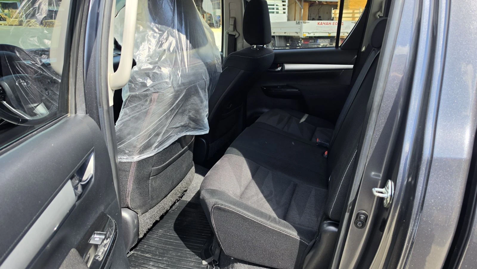 Toyota Hilux, снимка 13 - Автомобили и джипове - 56340682