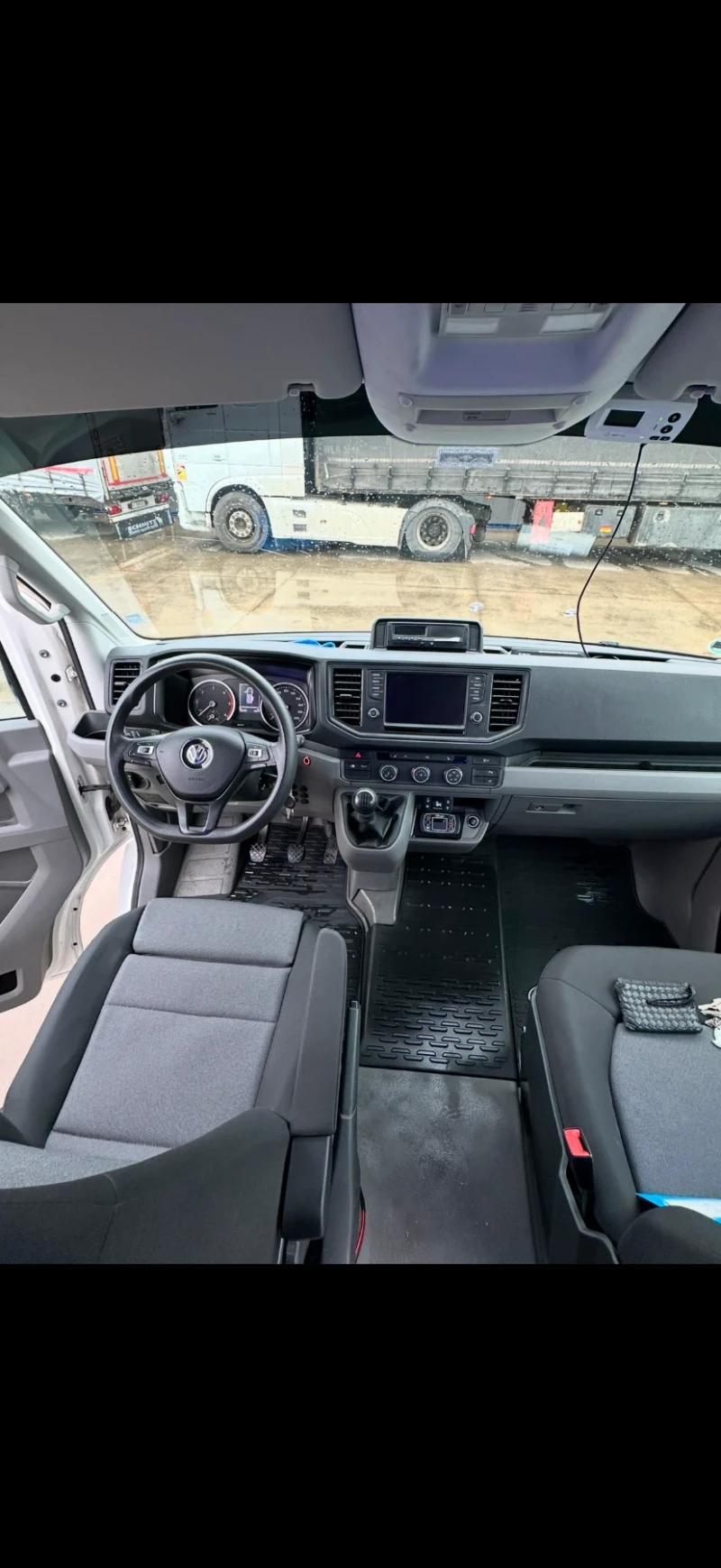 VW Crafter, снимка 9 - Бусове и автобуси - 48111462