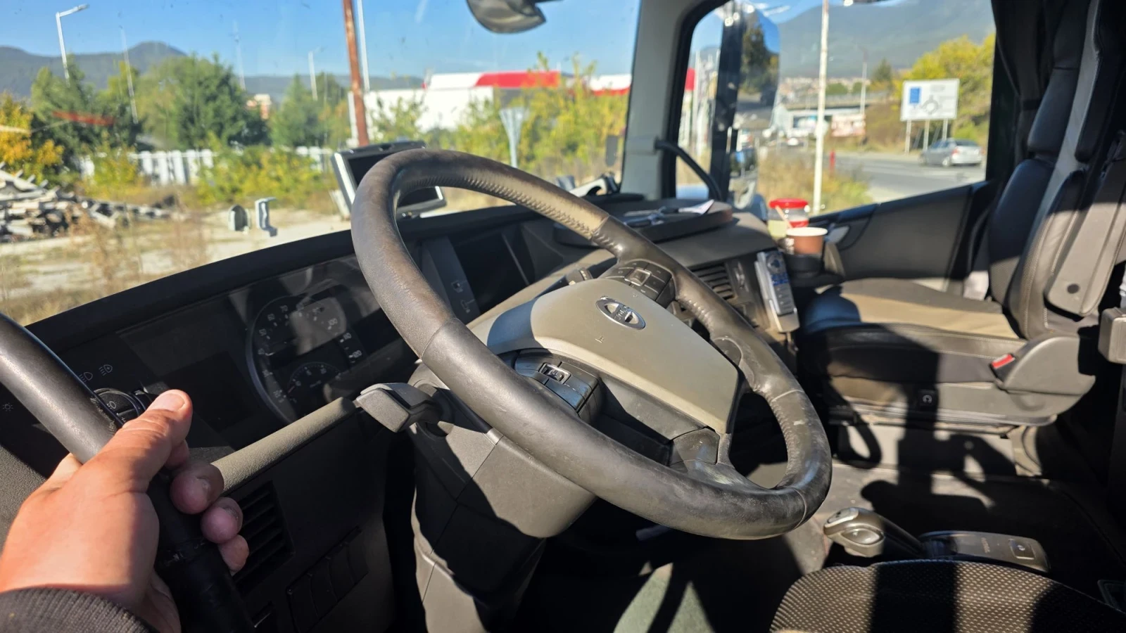 Volvo Fh 500 EURO 6 Ретардер, снимка 11 - Камиони - 56335611