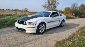 Ford Mustang GT California Special V8, снимка 1