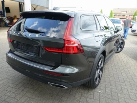 Volvo V60 Cross Country B4 D AWD  | Mobile.bg    2
