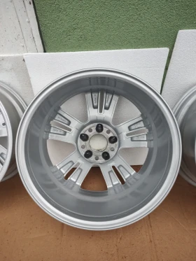 Mercedes-Benz C 63 AMG, снимка 9 — Bazar.bg Mercedes-Benz C 63 AMG, снимка 9