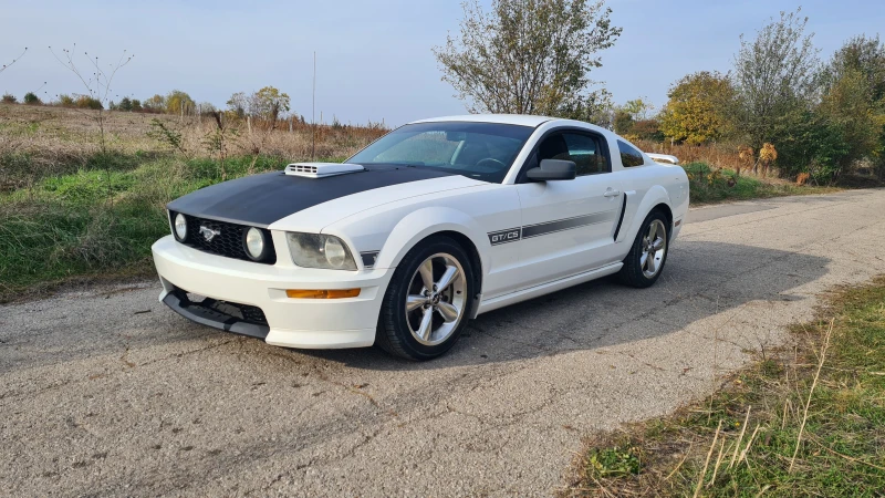 Ford Mustang GT California Special V8, снимка 1 - Автомобили и джипове - 47791059