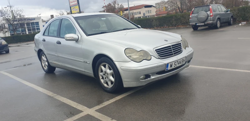 Mercedes-Benz C 220, снимка 1 - Автомобили и джипове - 47932484