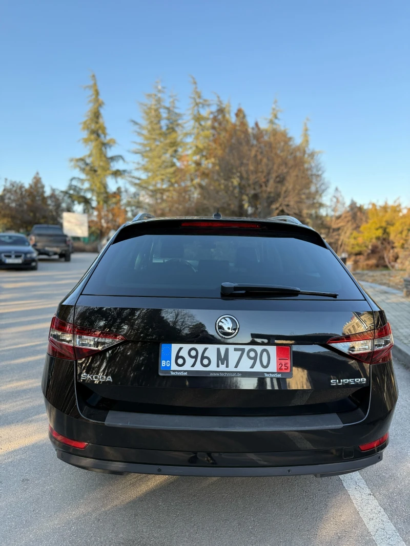 Skoda Superb L&K/190hp/DSG/DCC/Canton/Печка/Пълна история, снимка 5 - Автомобили и джипове - 48841644