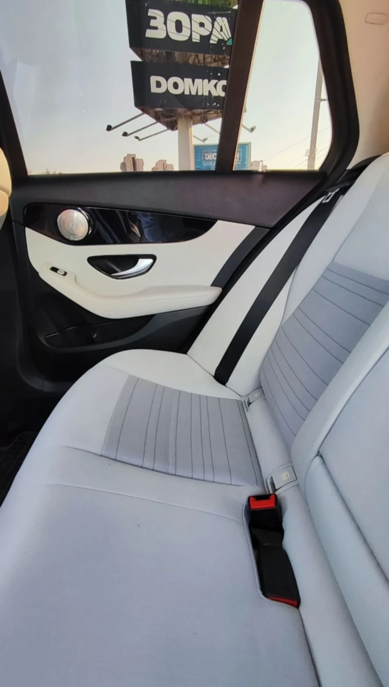 Mercedes-Benz C 220, снимка 11 - Автомобили и джипове - 51673836