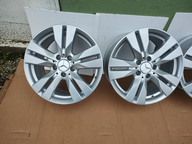 Mercedes-Benz C 63 AMG, снимка 2 - Автомобили и джипове - 52831573