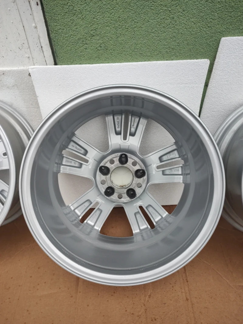 Mercedes-Benz C 63 AMG, снимка 9 - Автомобили и джипове - 52831573