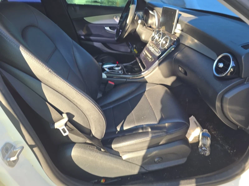 Mercedes-Benz C 300 4MATIC, снимка 8 - Автомобили и джипове - 53327625