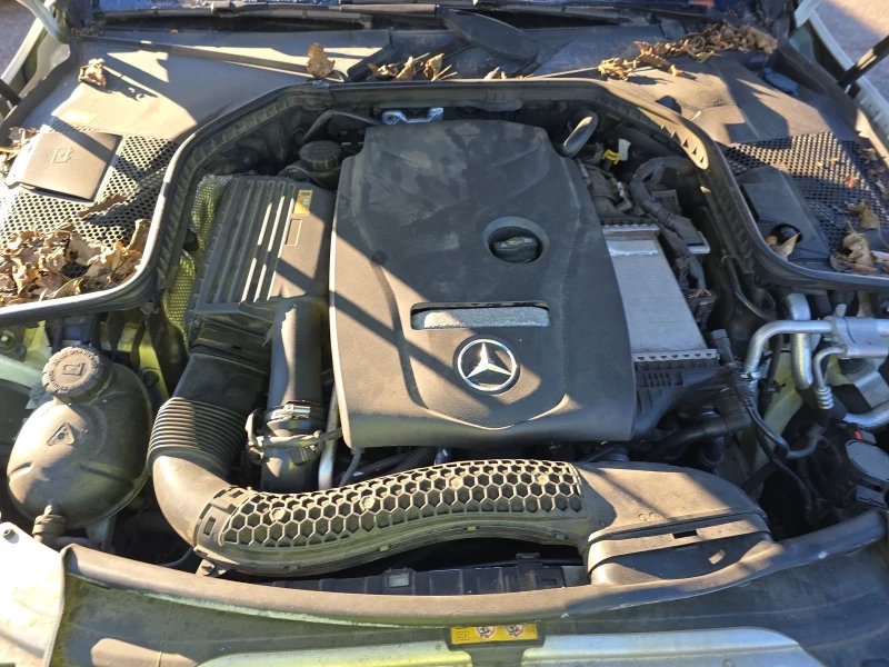 Mercedes-Benz C 300 4MATIC, снимка 15 - Автомобили и джипове - 53327625