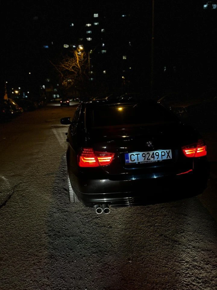 BMW 330 ФУЛ ЕКСТРИ!, снимка 8 - Автомобили и джипове - 55625457