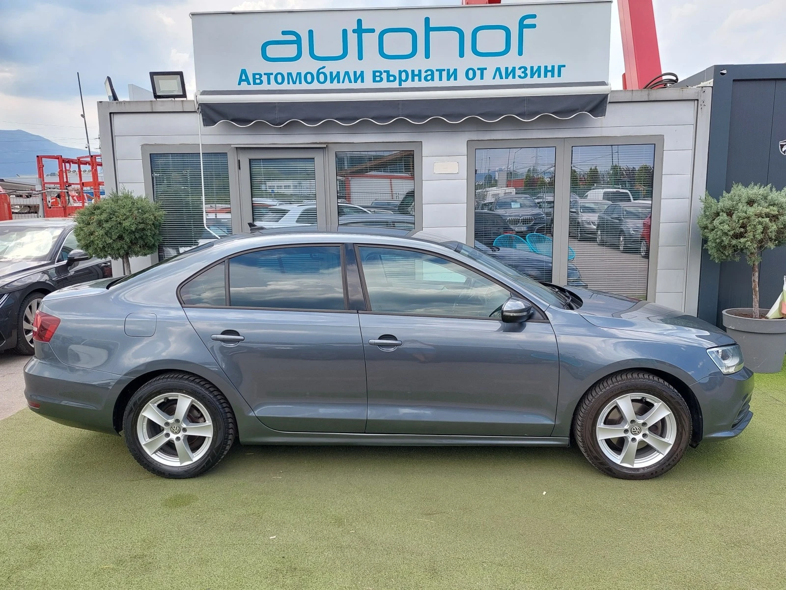 VW Jetta 2.0TDI/110k.c/5MT - изображение 5