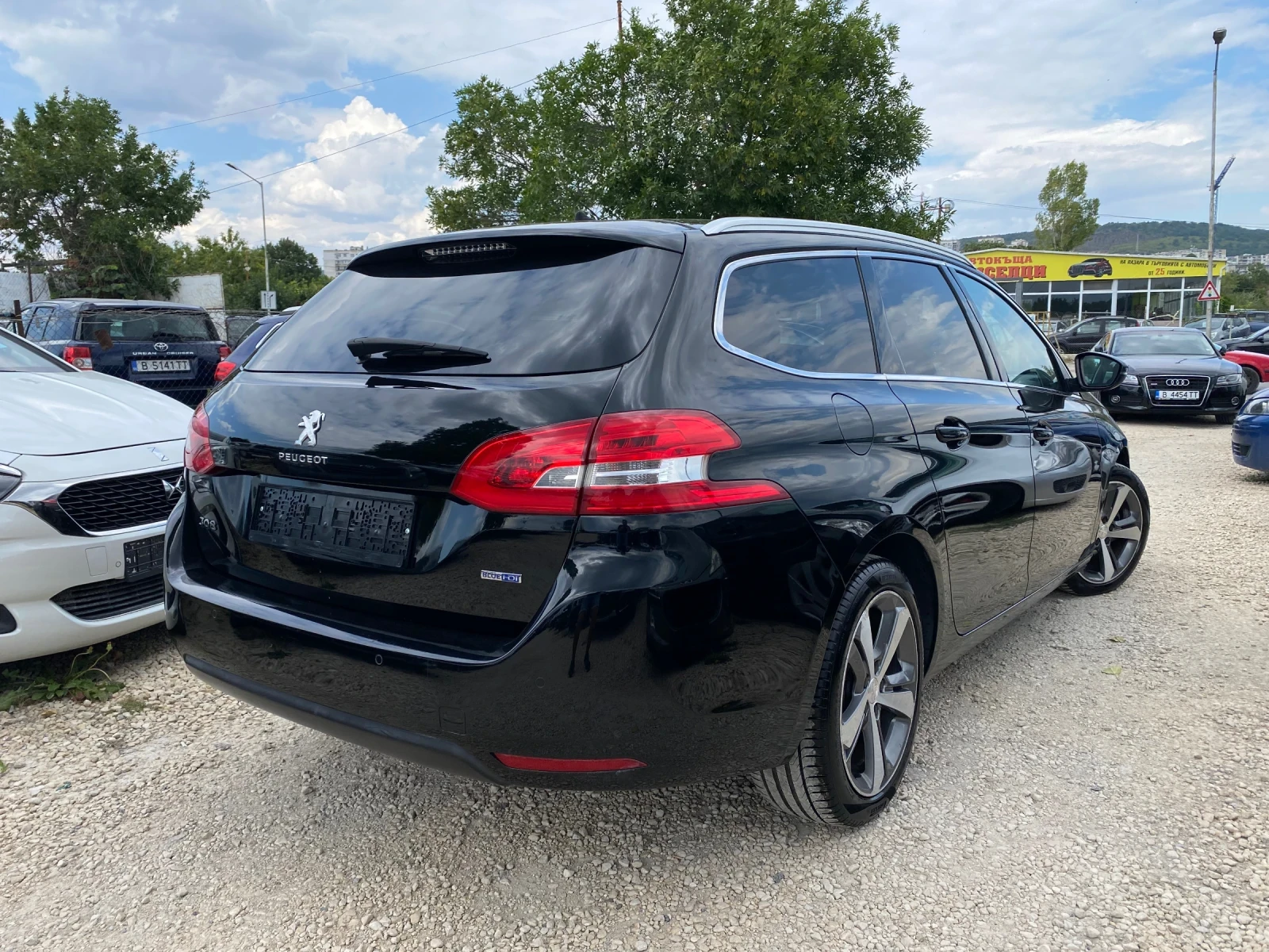 Peugeot 308 1.6BlueHDI 120кс АВТОМАТИК - изображение 3