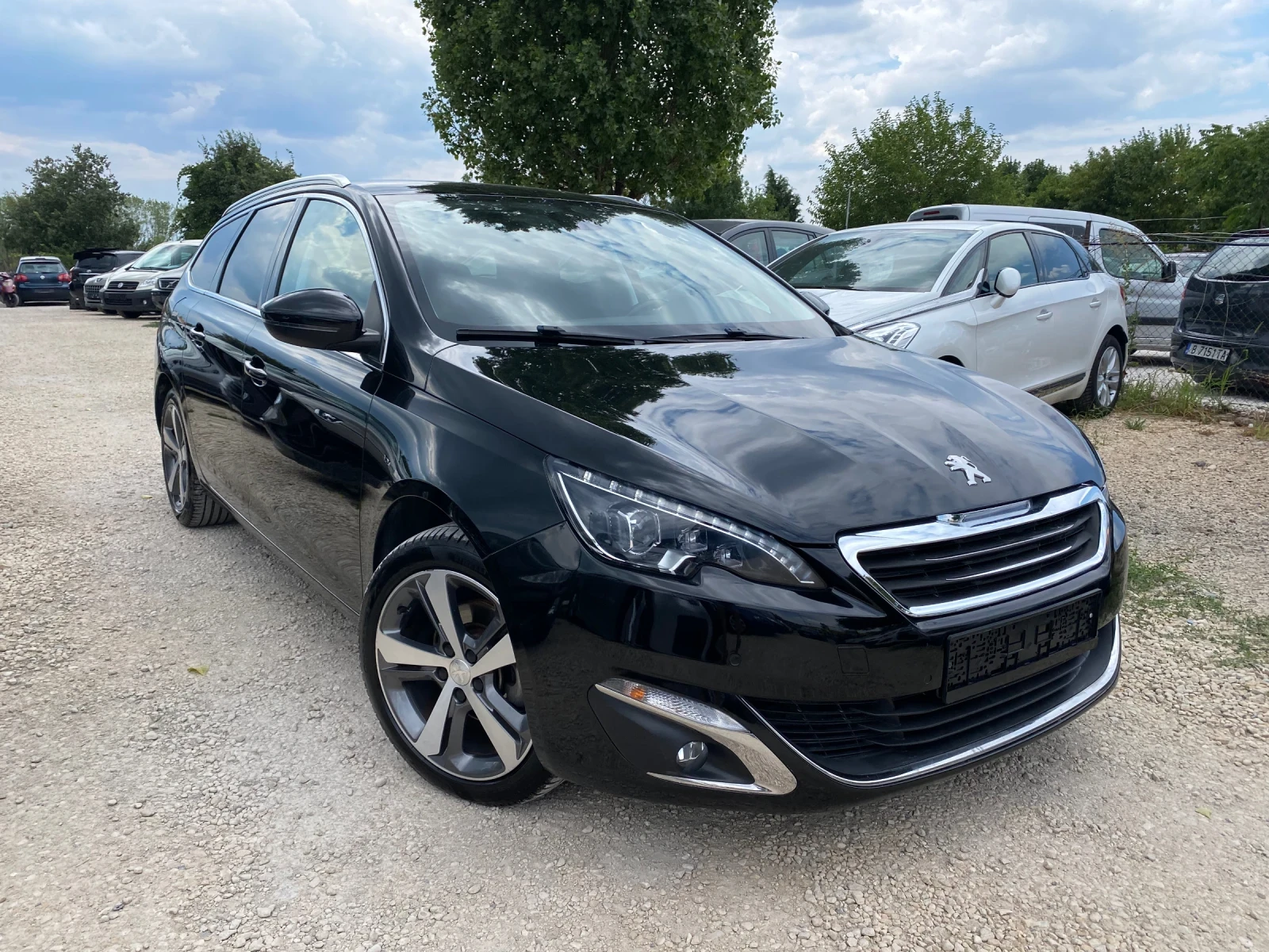 Peugeot 308 1.6BlueHDI 120кс АВТОМАТИК - изображение 2