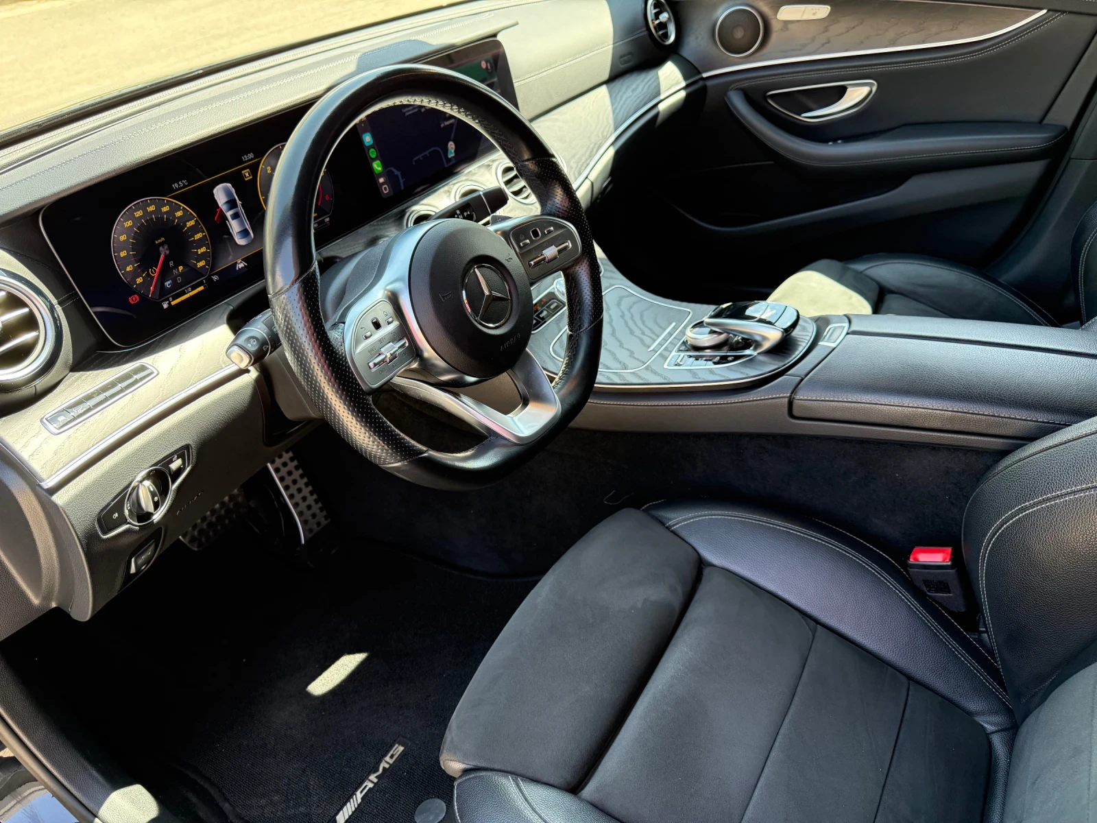 Mercedes-Benz E 220 AMG/HeadUp/360 камера/Панорама/Гаражна - изображение 8