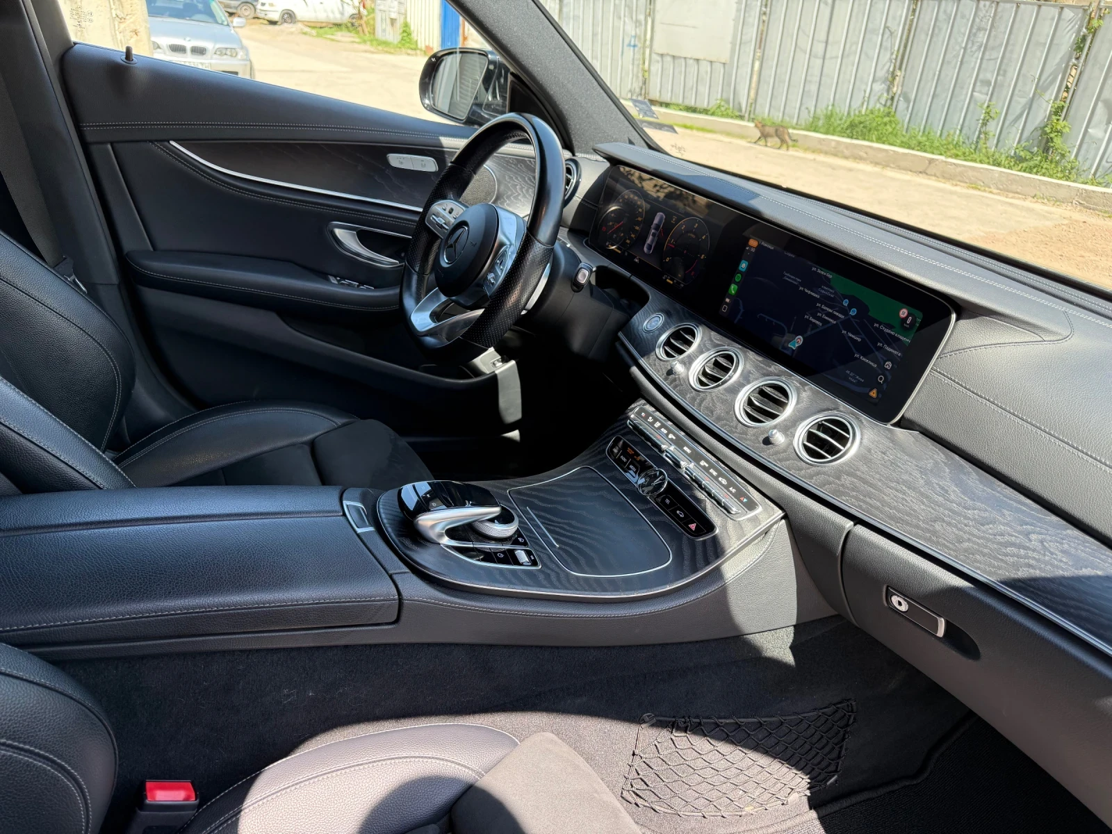 Mercedes-Benz E 220 AMG/HeadUp/360 камера/Панорама/Гаражна - изображение 9