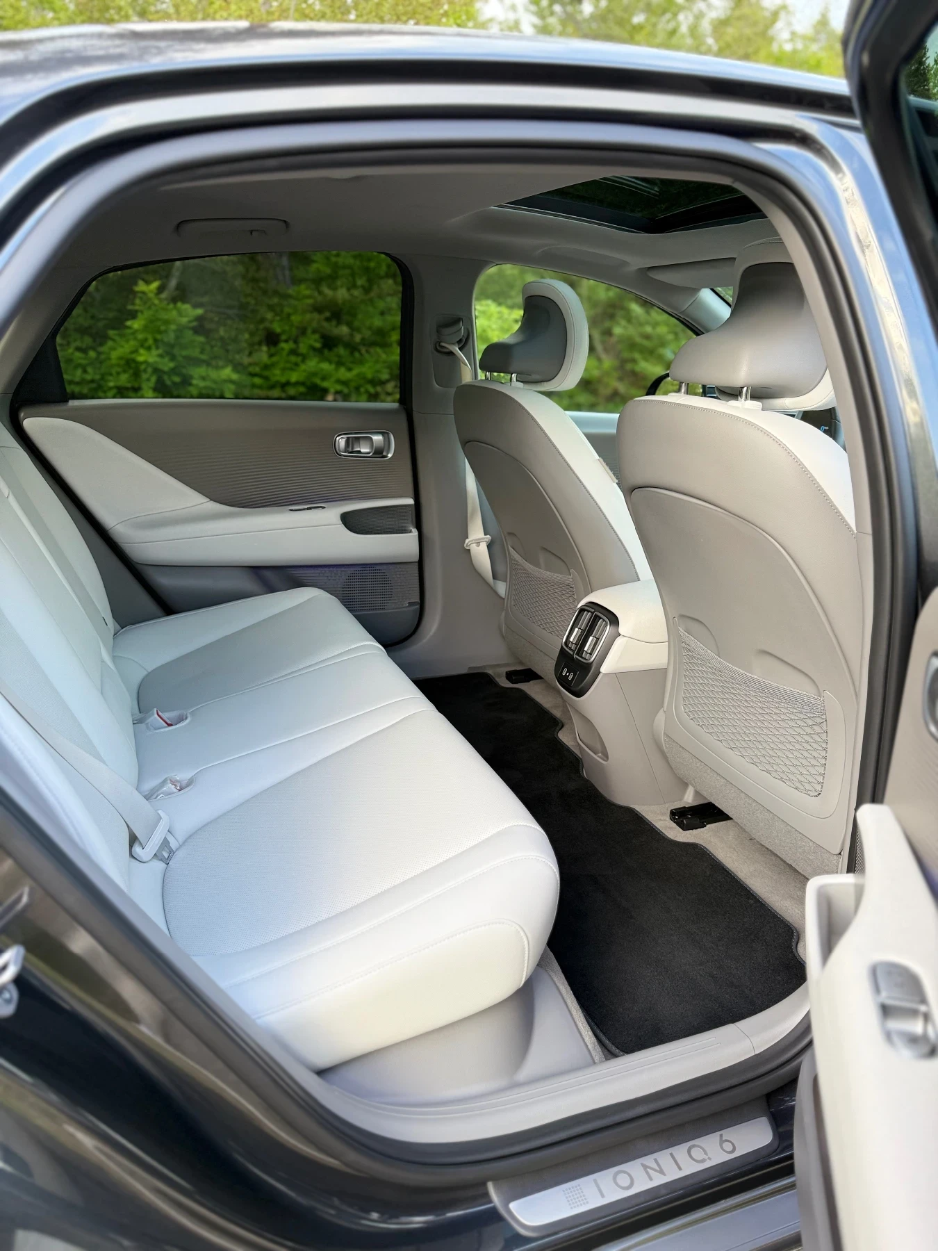 Hyundai Ioniq 6  - изображение 6