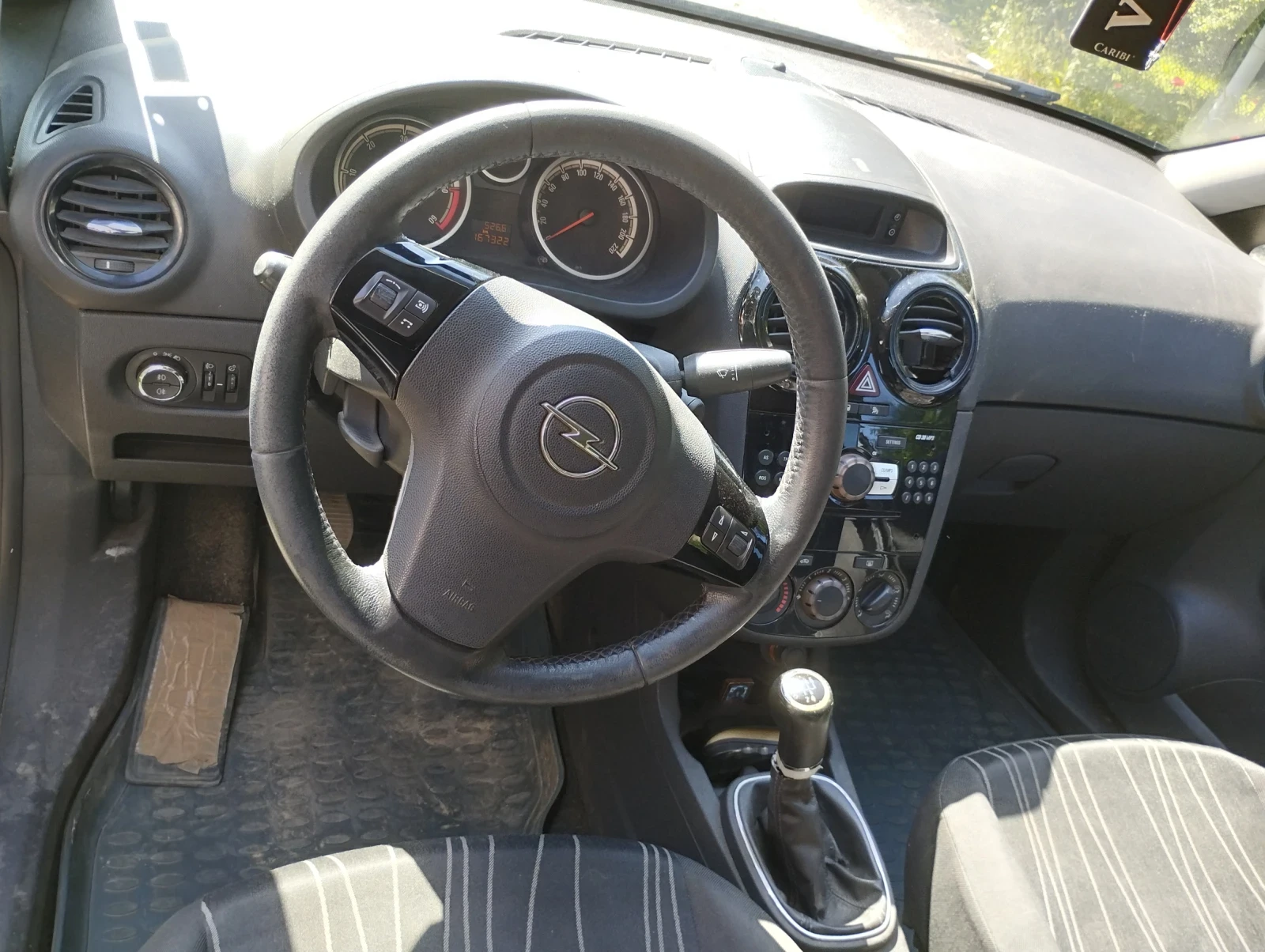 Opel Corsa 1.3 75 к.с - изображение 7