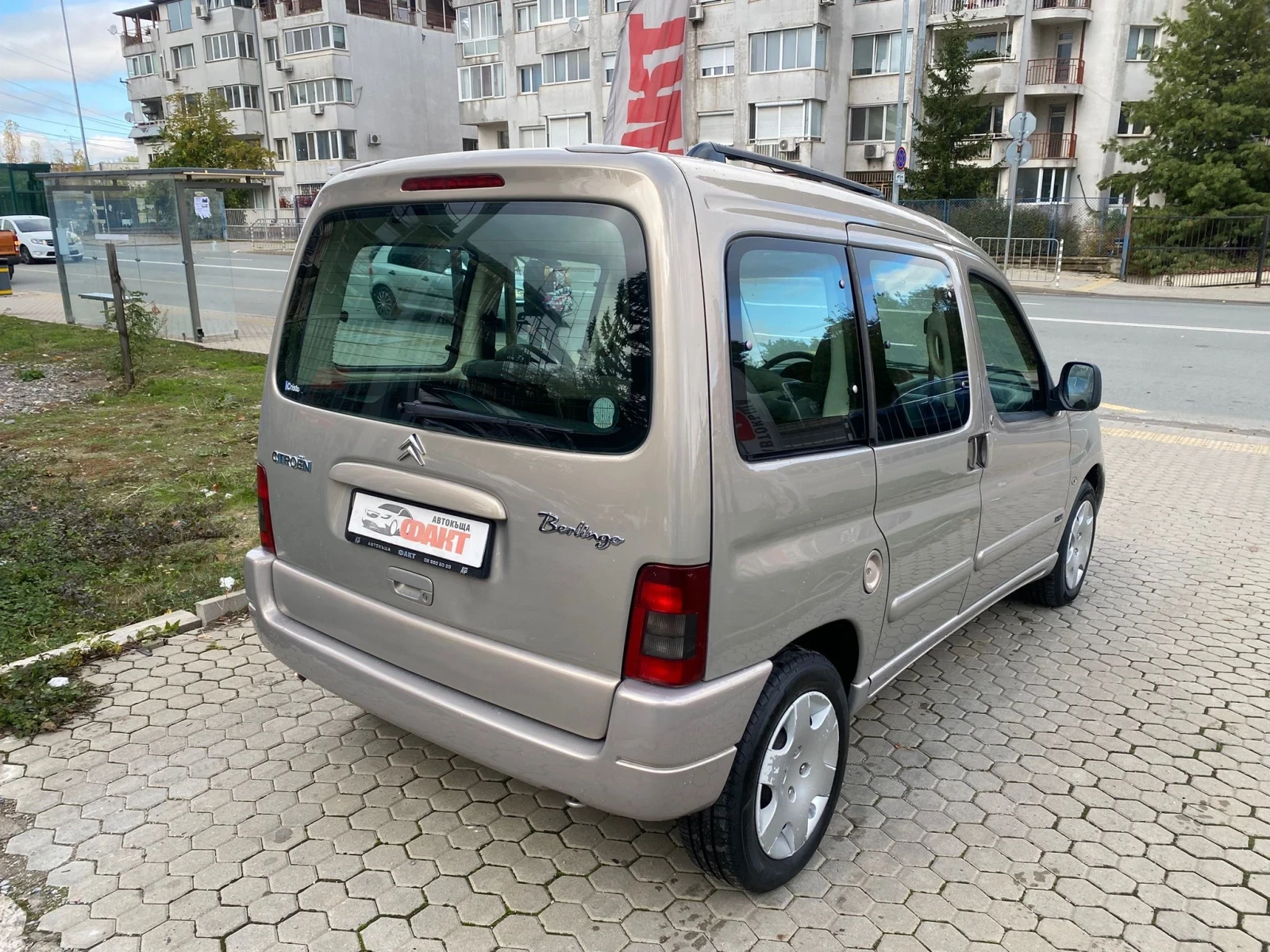 Citroen Berlingo 1.6i/MULTISPASE/PANORAMA - изображение 4