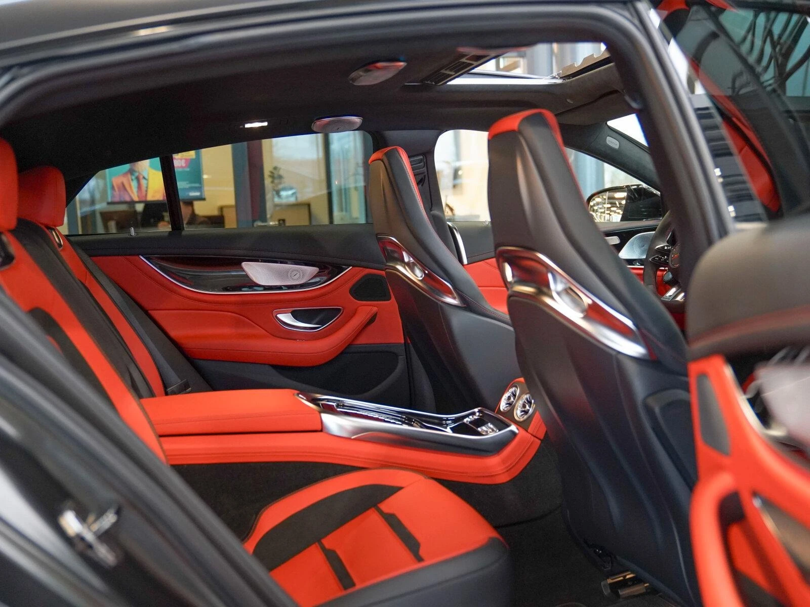 Mercedes-Benz AMG GT 63S E-PERFORMANCE/AERO/CERAMIC/BURM/NIGHT/DYNAMIC, снимка 12 - Автомобили и джипове - 53827708