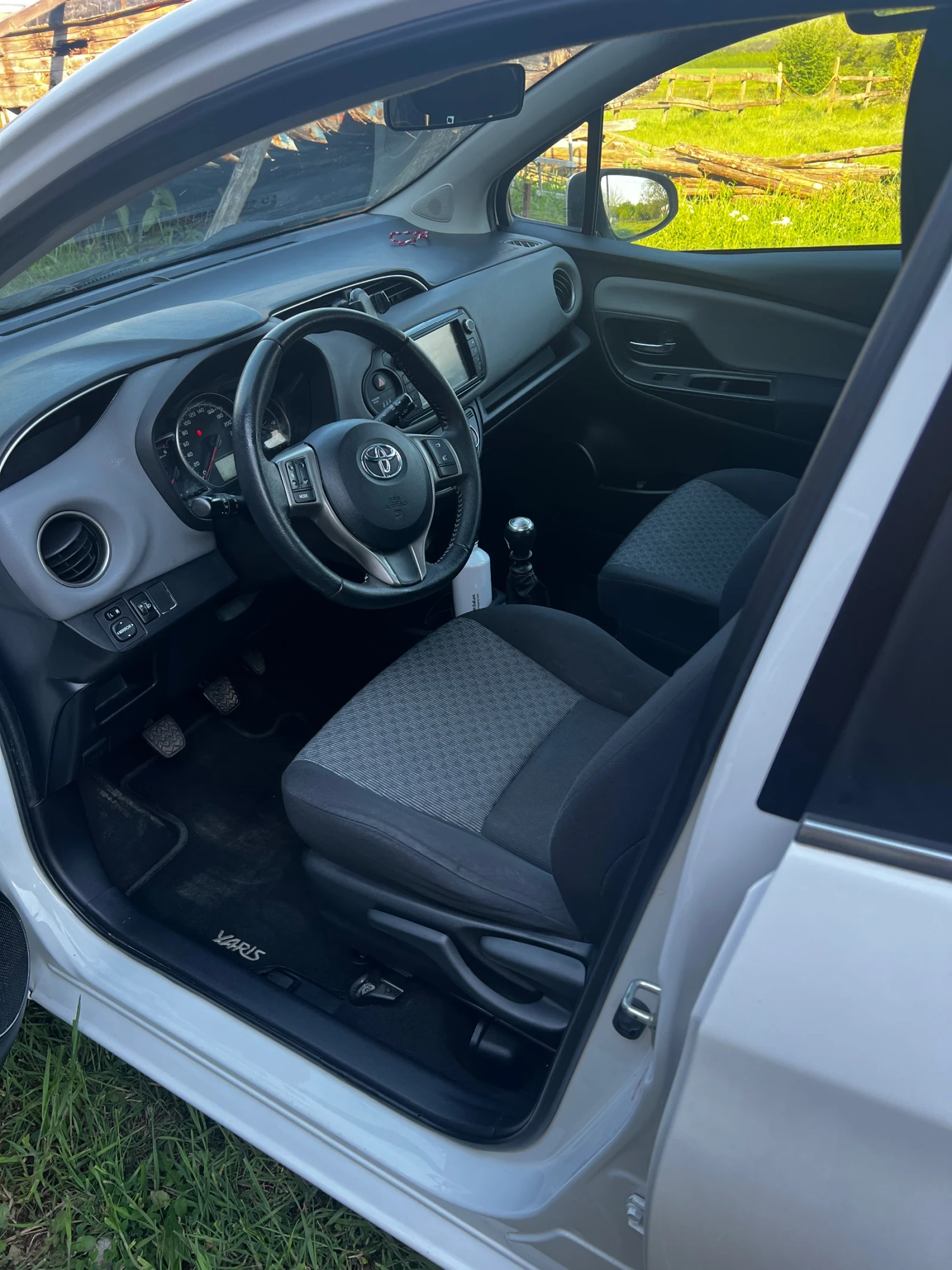 Toyota Yaris 1.4D4D- 90k.c.6ск.Камера Нов внос Регистрирана, снимка 14 - Автомобили и джипове - 54400322