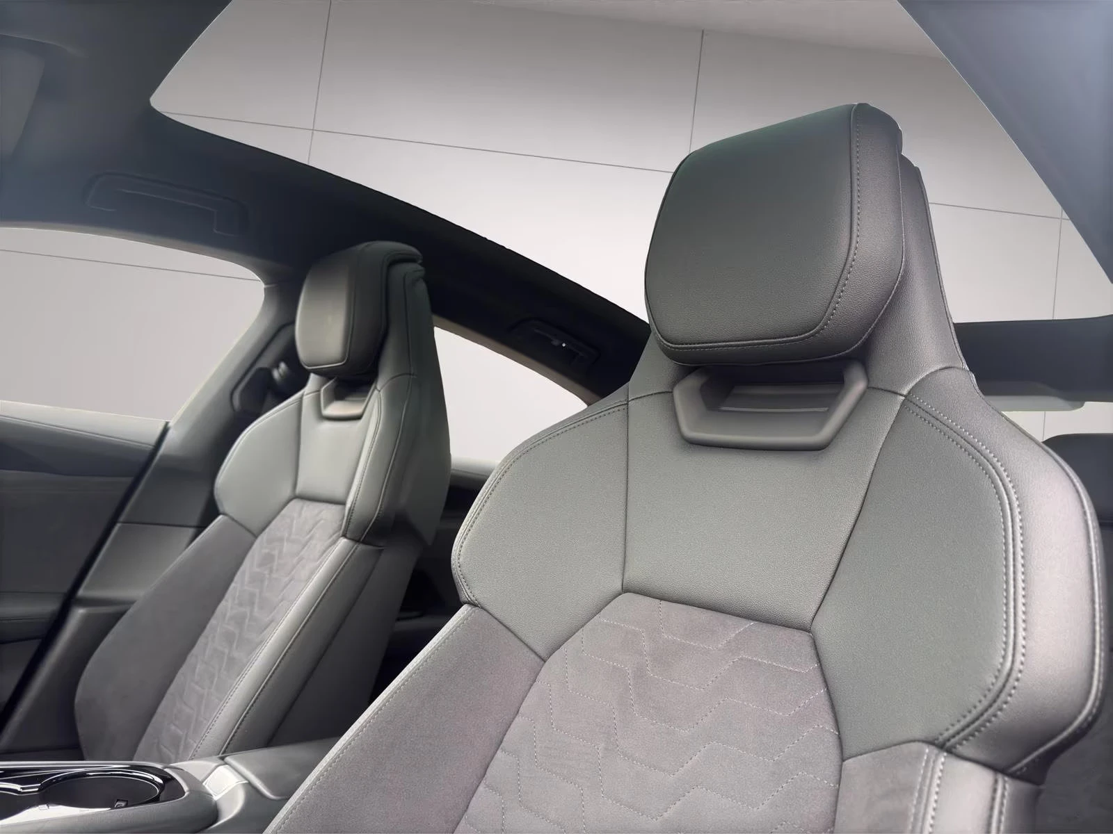 Audi E-Tron GT 476HP/QUATTRO/PANO/B&O/MATRIX/360/KLESS/446z | Mobile.bg � ����������� 9