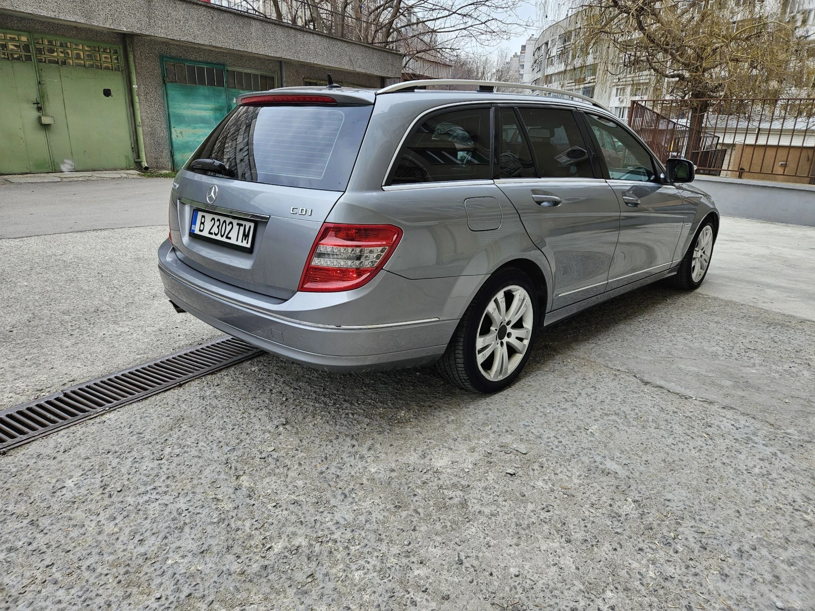 Mercedes-Benz C 220 2.2, снимка 7 - Автомобили и джипове - 54946607