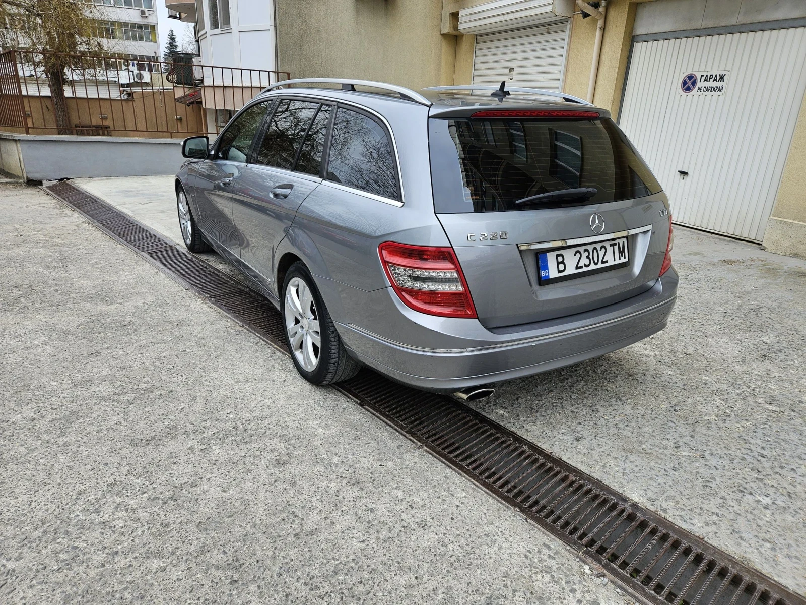 Mercedes-Benz C 220 2.2, снимка 4 - Автомобили и джипове - 54946607
