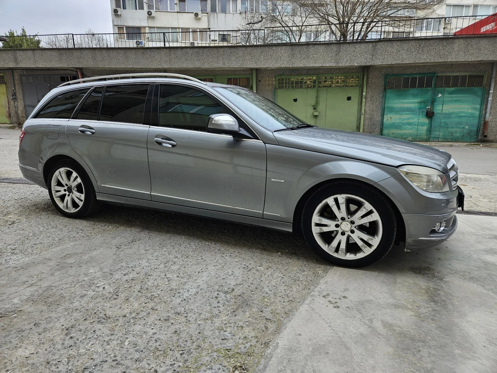 Mercedes-Benz C 220 2.2, снимка 3 - Автомобили и джипове - 54946607
