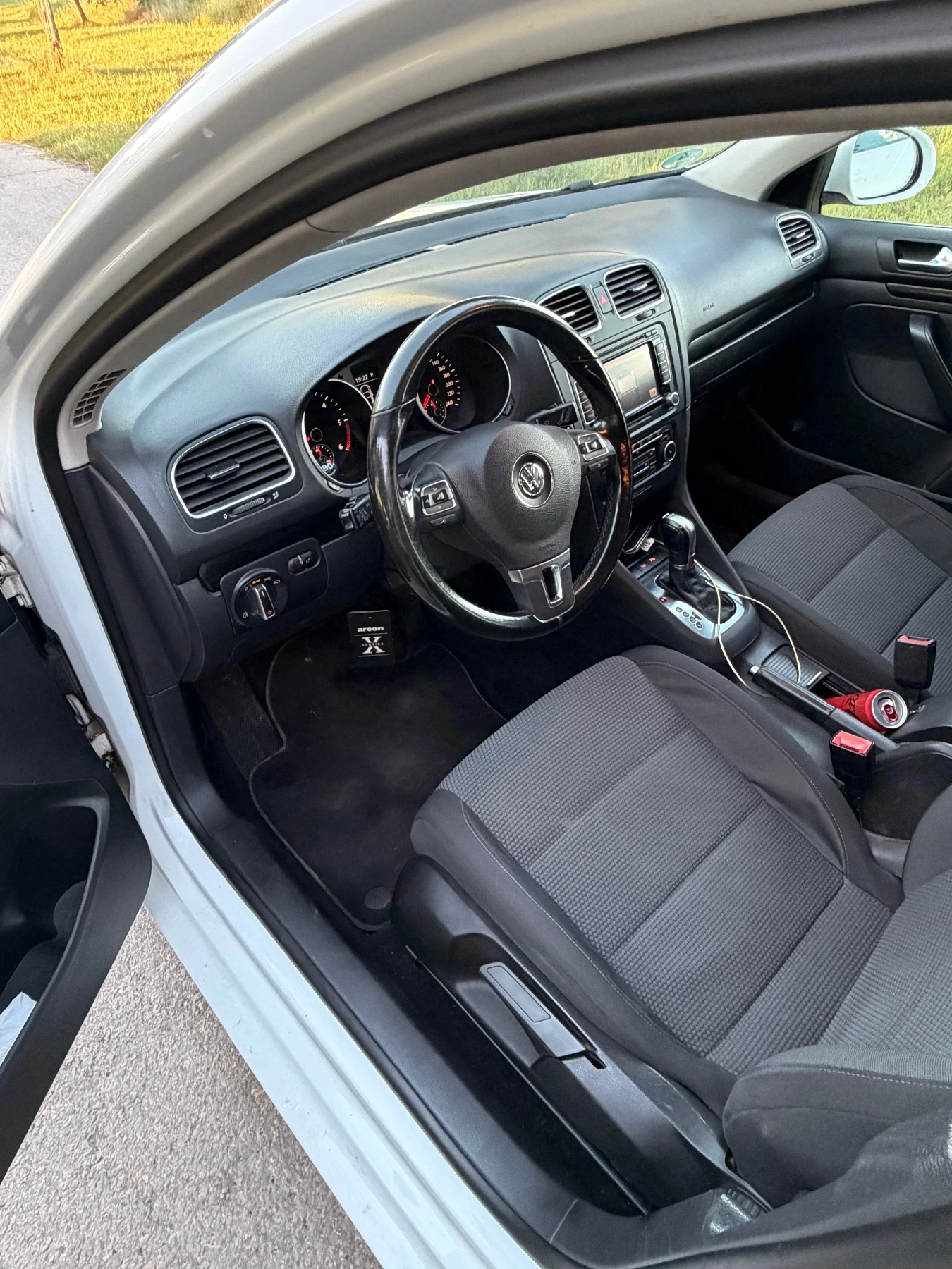 VW Golf VI 2.0TDI 140 DSG / реални км. сервизна история, снимка 11 - Автомобили и джипове - 55022820