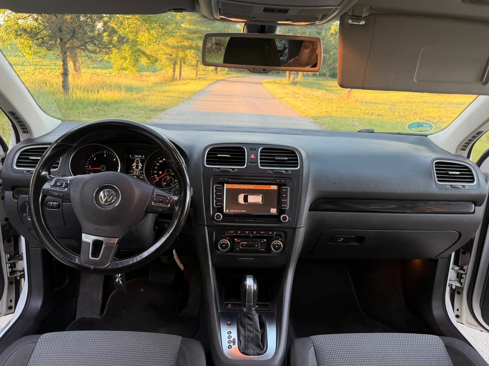 VW Golf VI 2.0TDI 140 DSG / реални км. сервизна история, снимка 9 - Автомобили и джипове - 55022820