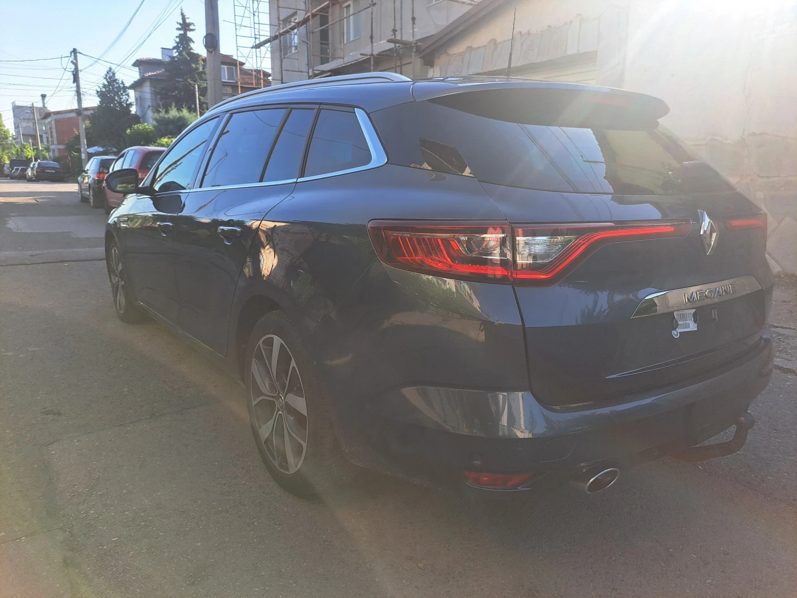 Renault Megane 1.5TDI BOSE КОЖА АВТОМАТ, снимка 4 - Автомобили и джипове - 55084543