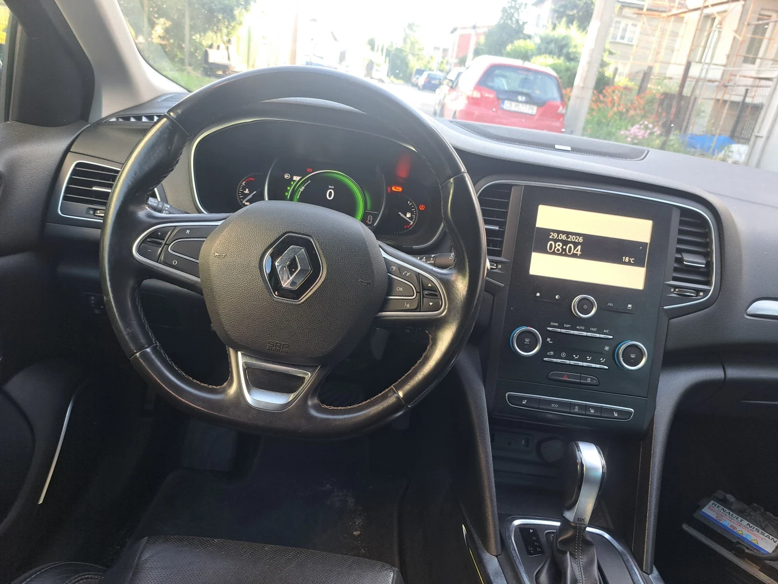 Renault Megane 1.5TDI BOSE КОЖА АВТОМАТ, снимка 10 - Автомобили и джипове - 55084543