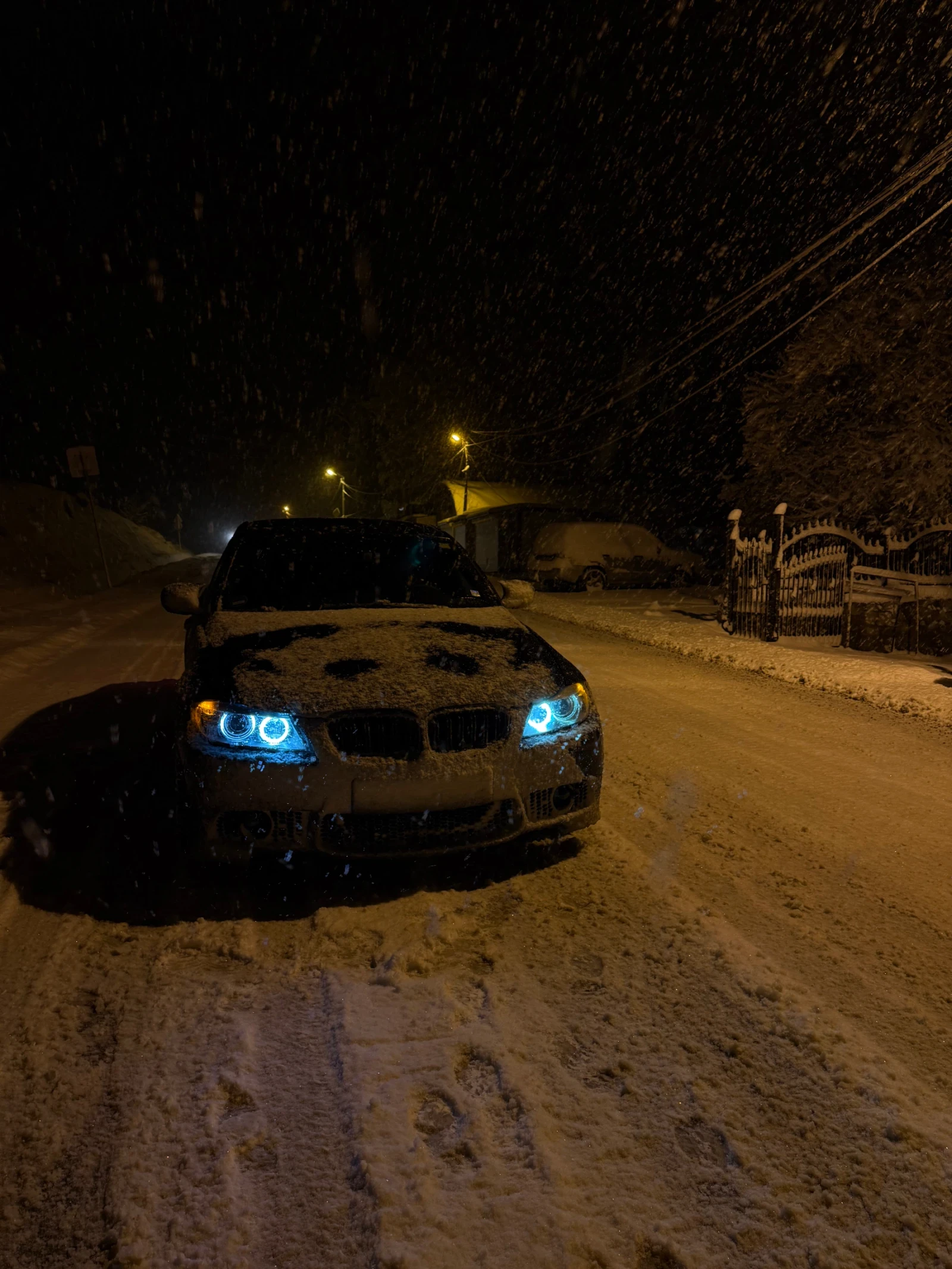 BMW 330 ФУЛ ЕКСТРИ!
