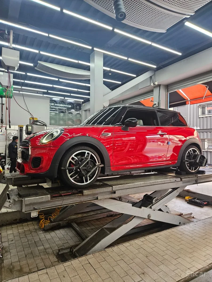 Mini Cooper JCW* TOP CENA* PROVERKA NA MQSTO* , снимка 5 - Автомобили и джипове - 55793971