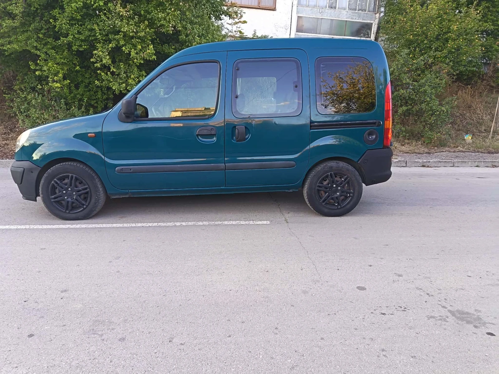 Renault Kangoo 1.6 газ/бензин, снимка 4 - Автомобили и джипове - 56125265