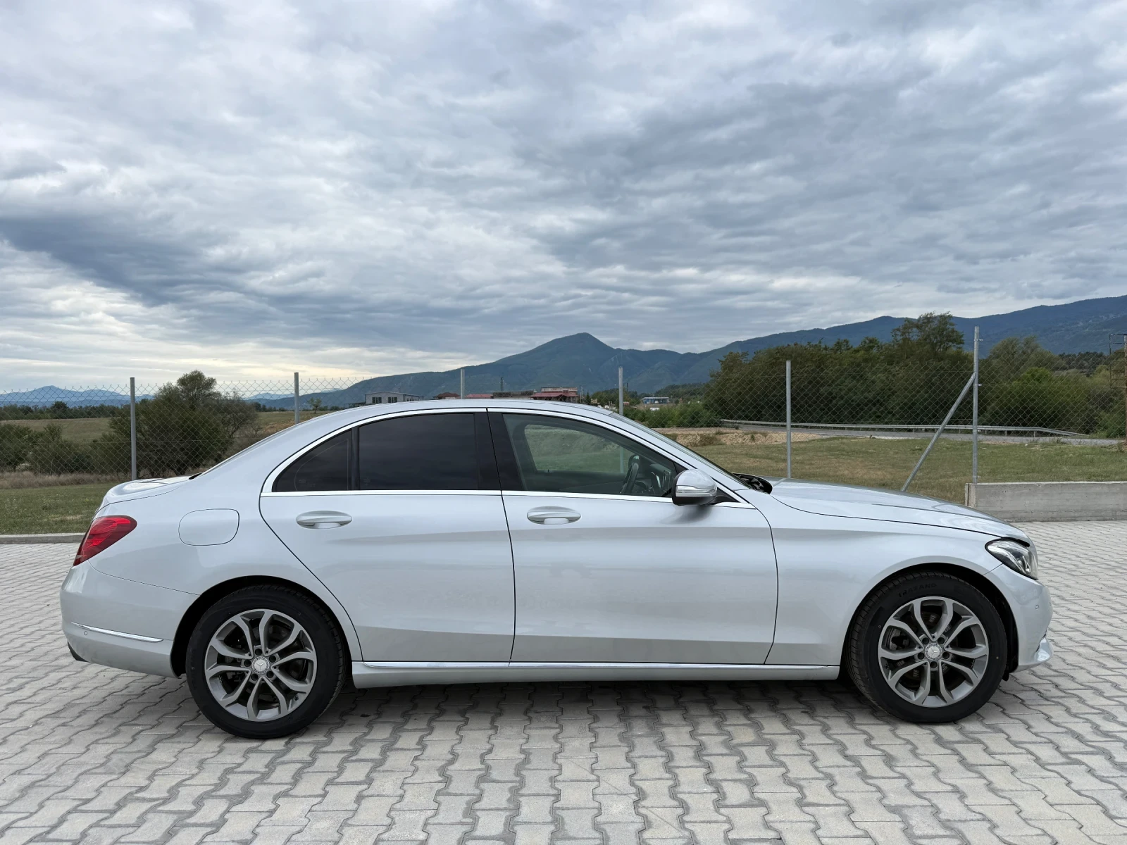 Mercedes-Benz C 220, снимка 7 - Автомобили и джипове - 56165398